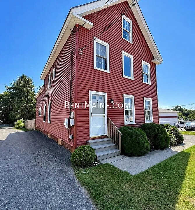 5 Halifax St #2