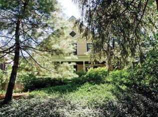 39 Summit St, Newton, MA 02458