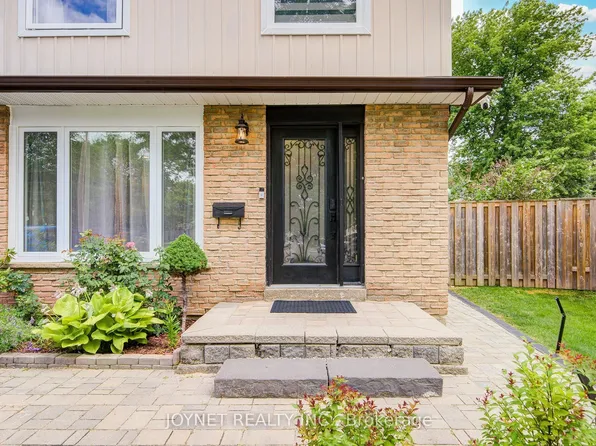 3027 Glace Bay Rd, Mississauga, ON L5N 2J9