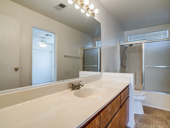4th image of 5133 Saffron Dr
