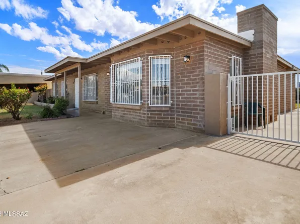 2202 E Honeysuckle St, Tucson, AZ 85706