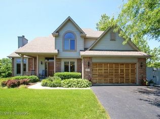 10815 Huron Dr, Spring Grove, IL 60081
