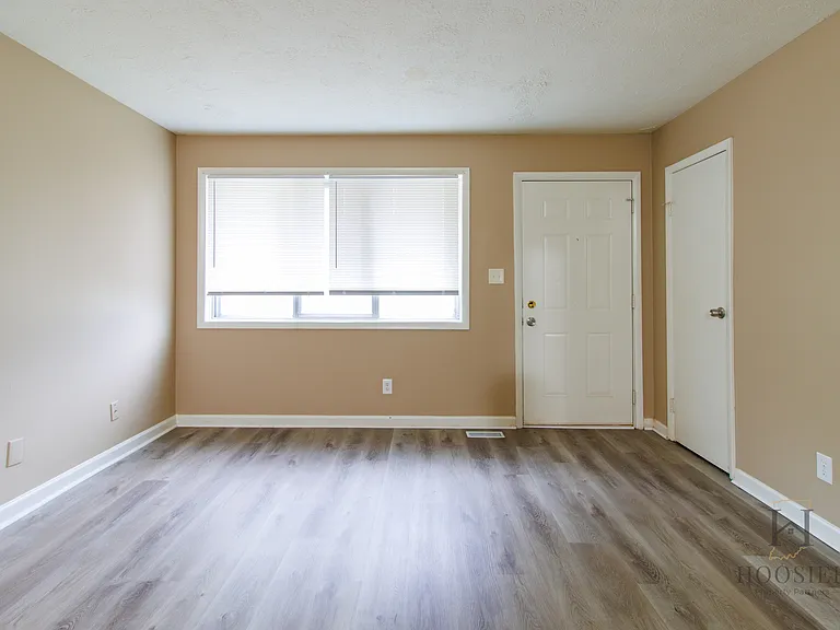3914 Richelieu Rd — Photo 2