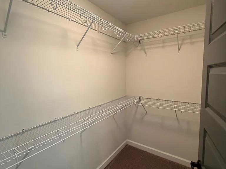 802 Legacy Dr — Photo 6