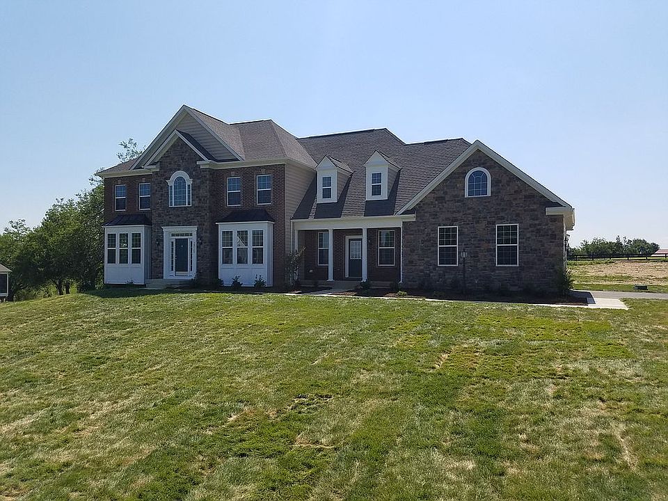 1st image of 38729 Blueleaf Ct