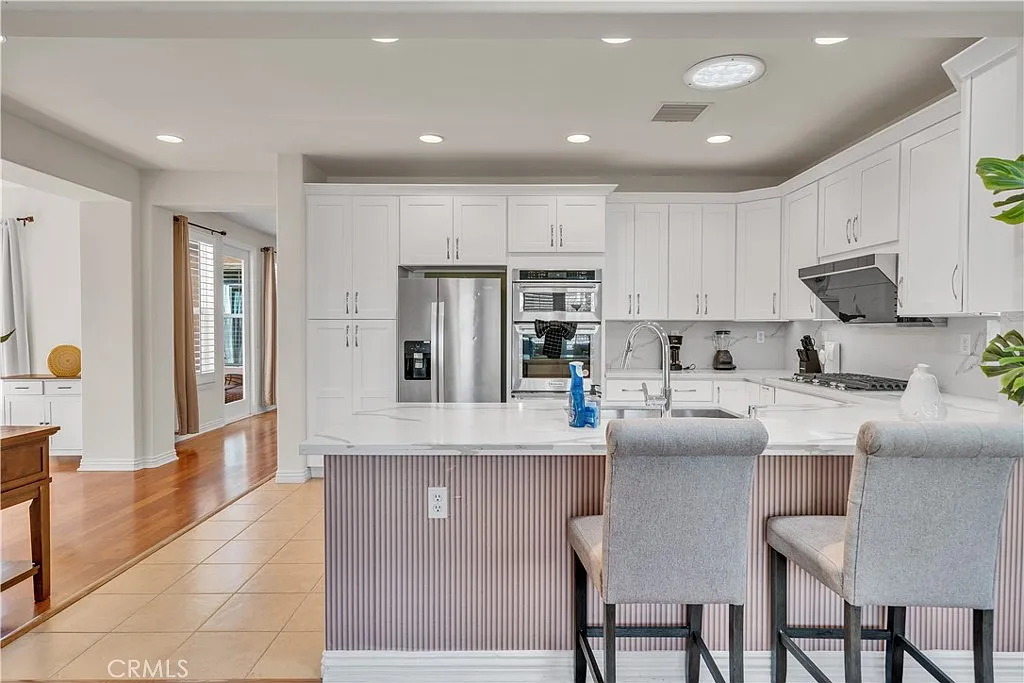 4 bed, 3.5 bath, 2899 sqft, $7,500 — Photo 4