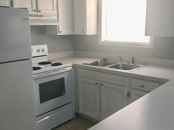 5th image of 1307 Homestead Garden Ct APT 4