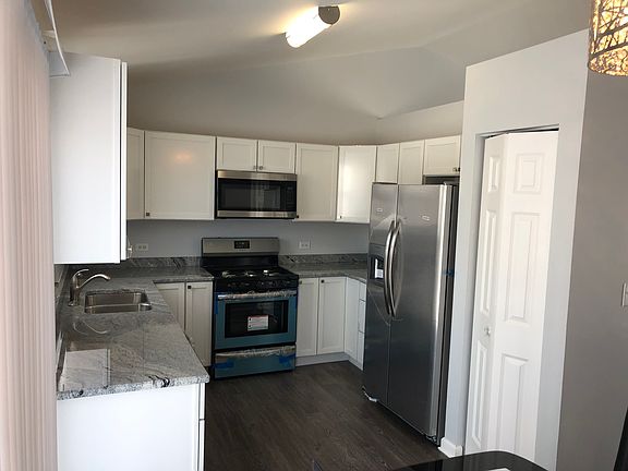 5th image of 907 Countrywood Dr