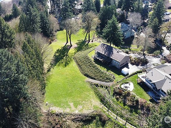 3rd image of 1602 Robin Lane NW