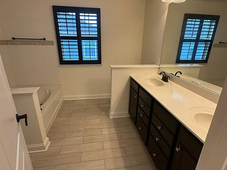 404 Shorehouse Way — Photo 34