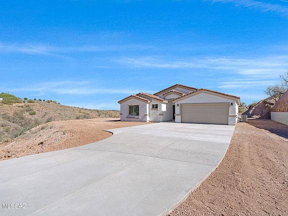 2nd image of 979 Calle Amarillo