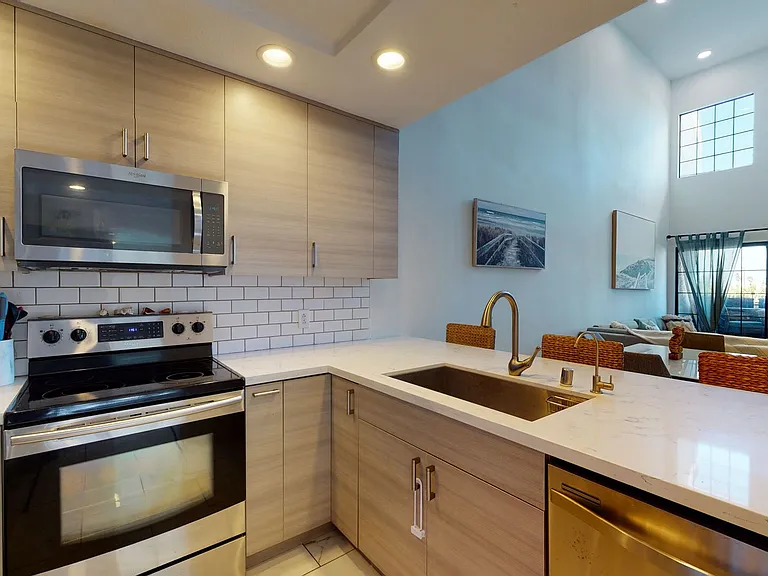 270 Dahlia Ave #14 — Photo 3