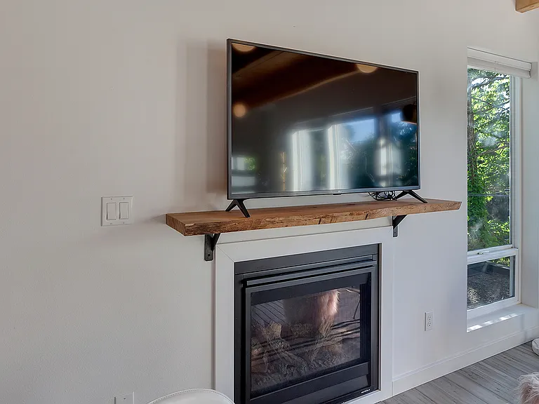 6824 N Catlin Ave #A — Photo 7
