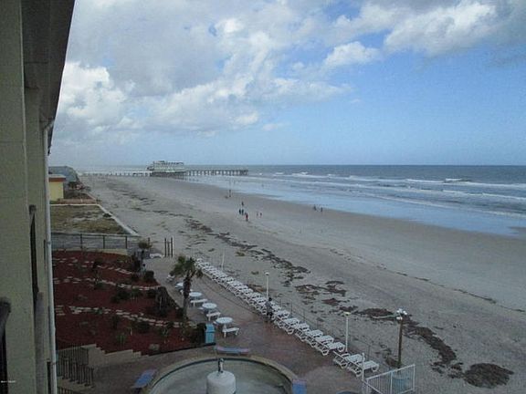 4th image of 219 S Atlantic Ave #420