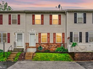 220 White Dogwood Dr, Etters, PA 17319