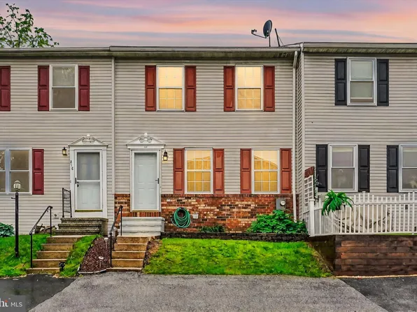 220 White Dogwood Dr, Etters, PA 17319