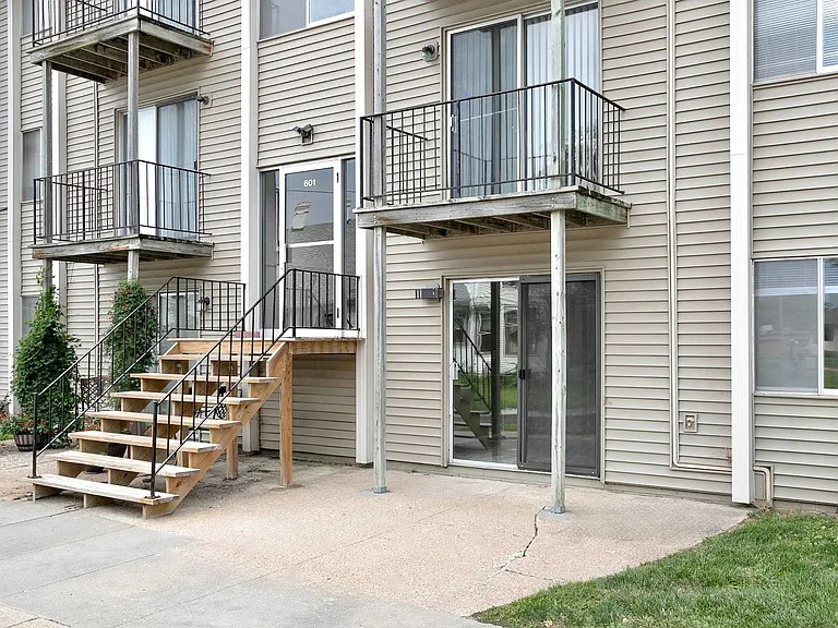 605 S Washington St #14 — Photo 19