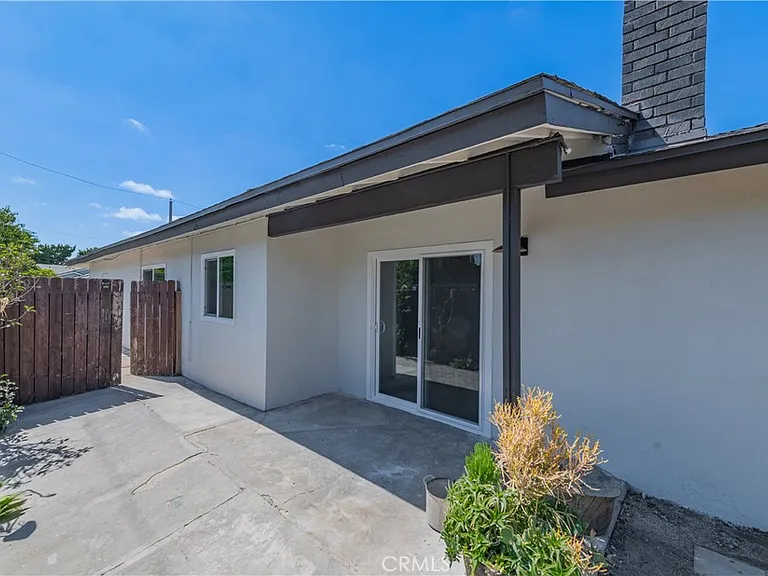 3202 Montana Ave — Photo 30