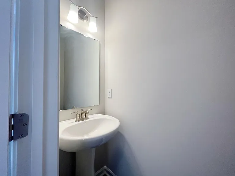 1502 Smoky Mountain St — Photo 7