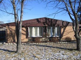 2413 Lewis Ave, Zion, IL 60099