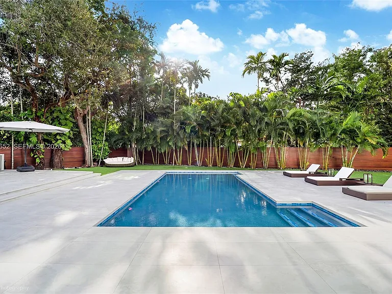 56 Samana Dr — Photo 23