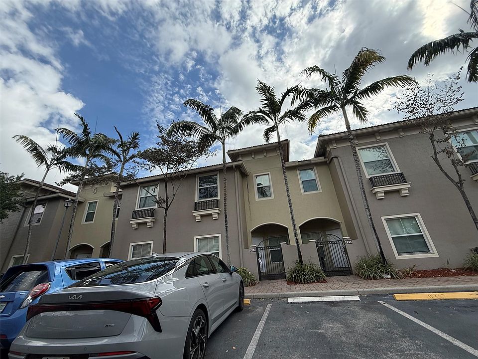 1st image of 2851 W Prospect Road #207