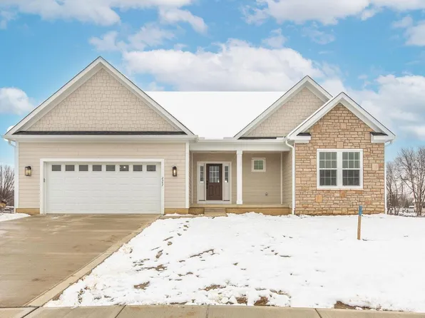 2347 Jaxton Ct, Lewis Center, OH 43035