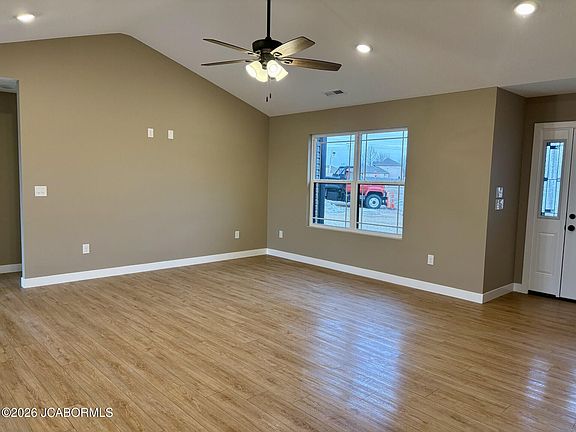 4th image of 14835 Welch Dr