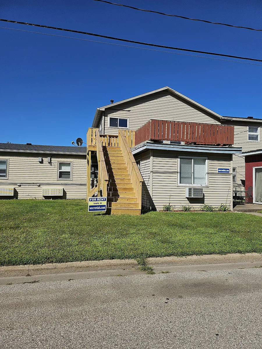 Building Photo - 1010 S Marquette Rd