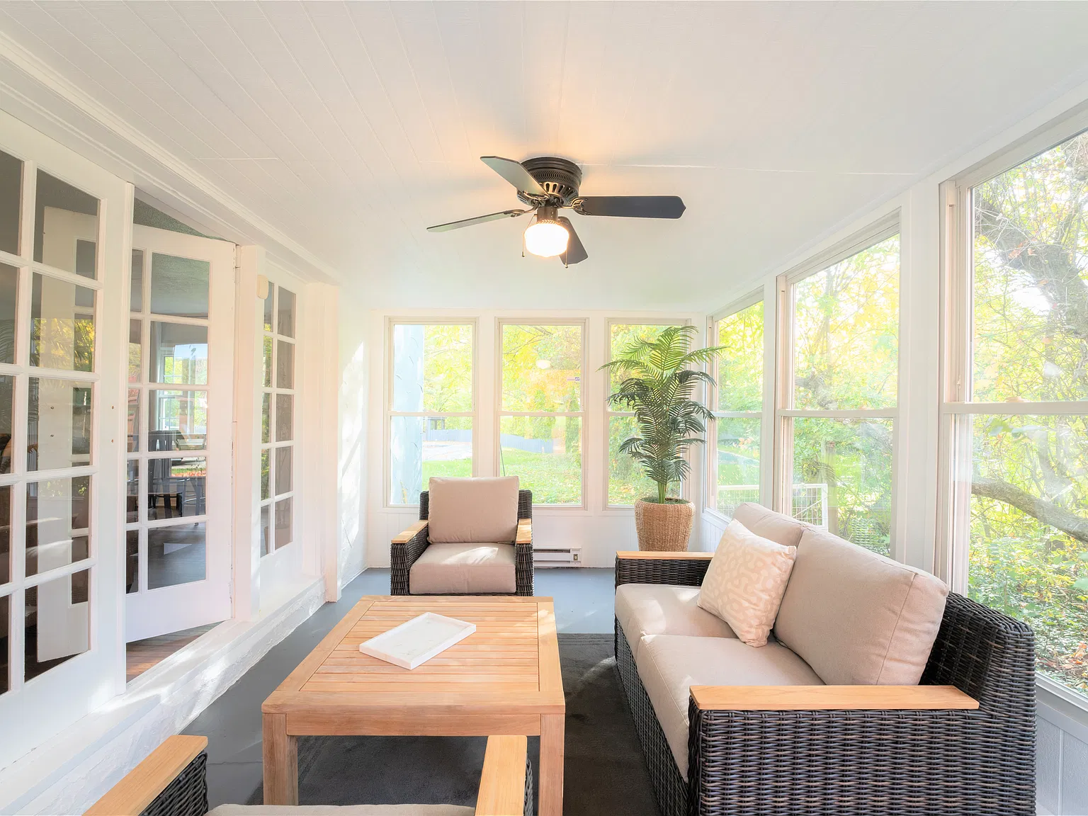 3 bed, 2633 sqft, $2,600 — Photo 3