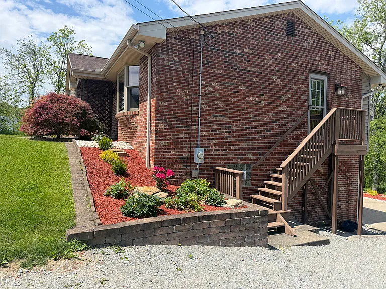 129 Greenridge Dr — Photo 8