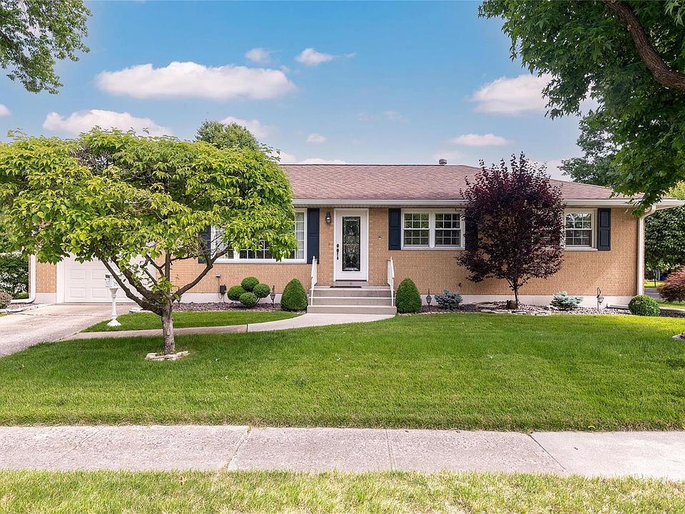 1st image of 38 Villa Dr