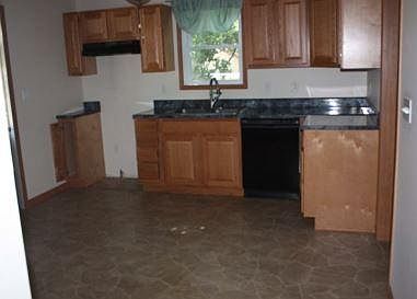 3rd image of 260 W Locust Dr