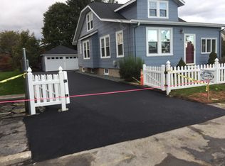 14 West St, Lincoln, RI 02865