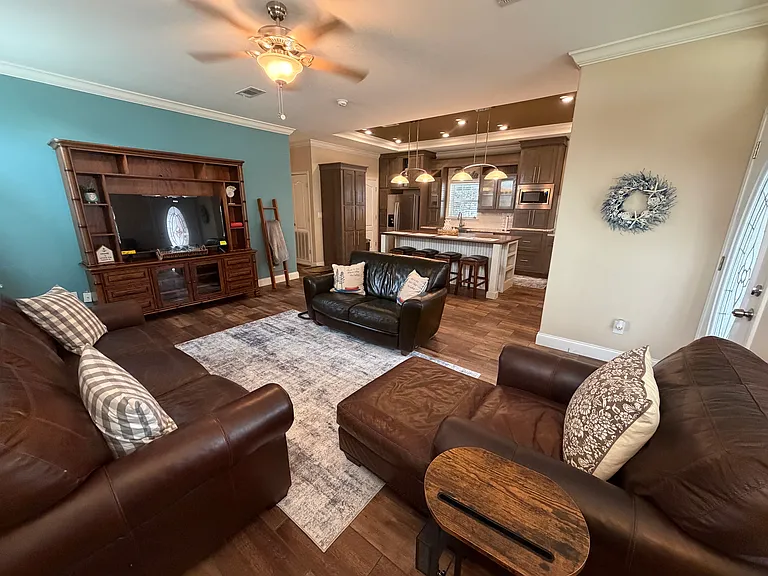 211 Hummingbird Ln — Photo 8