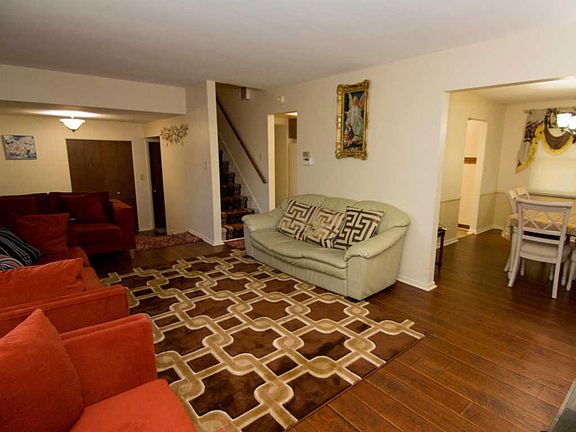 3rd image of 2304 Somersworth Dr N