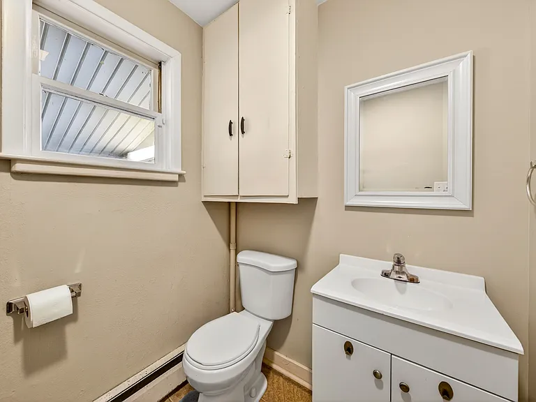 528 Packer St — Photo 10