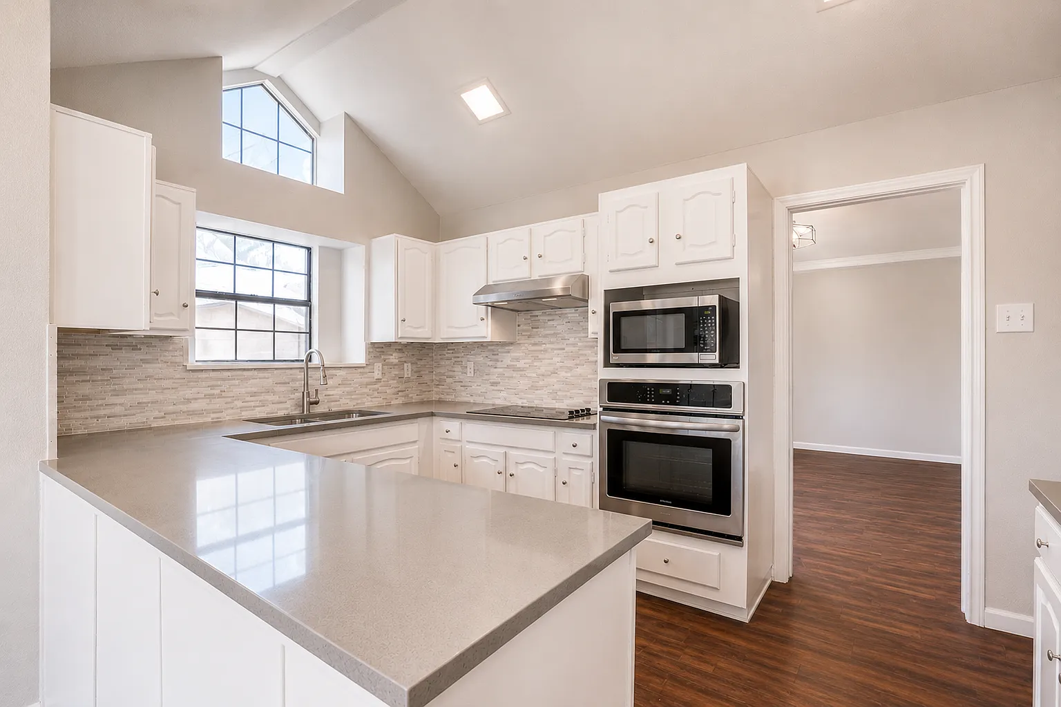 13345/13347 Fall Manor Dr — Photo 2