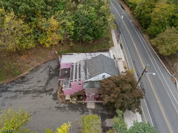 821 Mcbride Ave #821, Woodland Park, NJ 07424