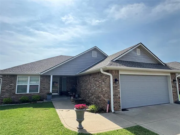 2121 Crooked Oak Dr, Shawnee, OK 74804