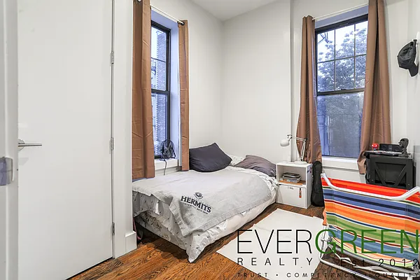 Rented by Pinn Realty | media 18