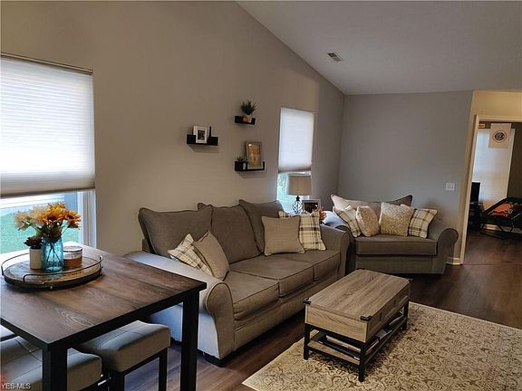 3rd image of 2116 Stonehenge Cir