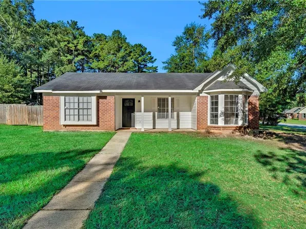 750 Royal Woods Dr E, Mobile, AL 36608