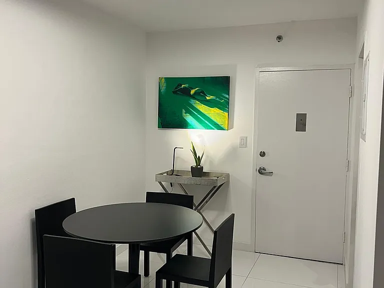 1000 West Ave #407 — Photo 4