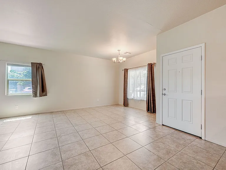 9522 Vega Carpio Ave — Photo 10