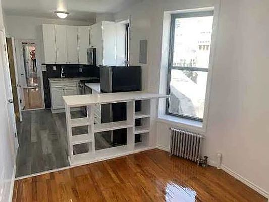 3rd image of 717 9th Ave #5B