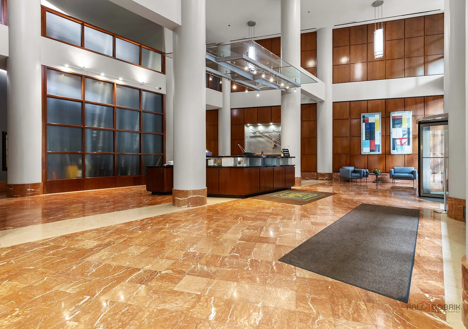 1 bed, 880 sqft, $2,400 — Photo 3