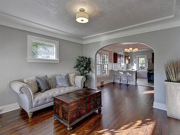 5th image of 3757 N Race St