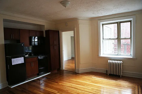 Rented by Chris Stewart, LREB | media 9