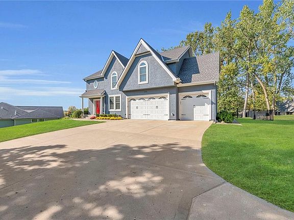 3rd image of 10118 River Hills Dr